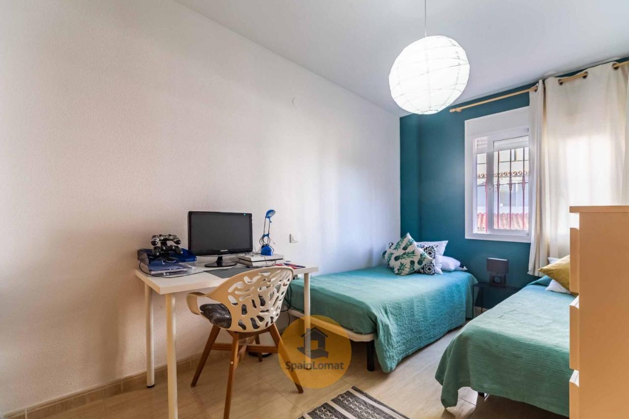 פואנגירולה Nice 2 Bedroom Apartment For Family In Los Pacos מראה חיצוני תמונה